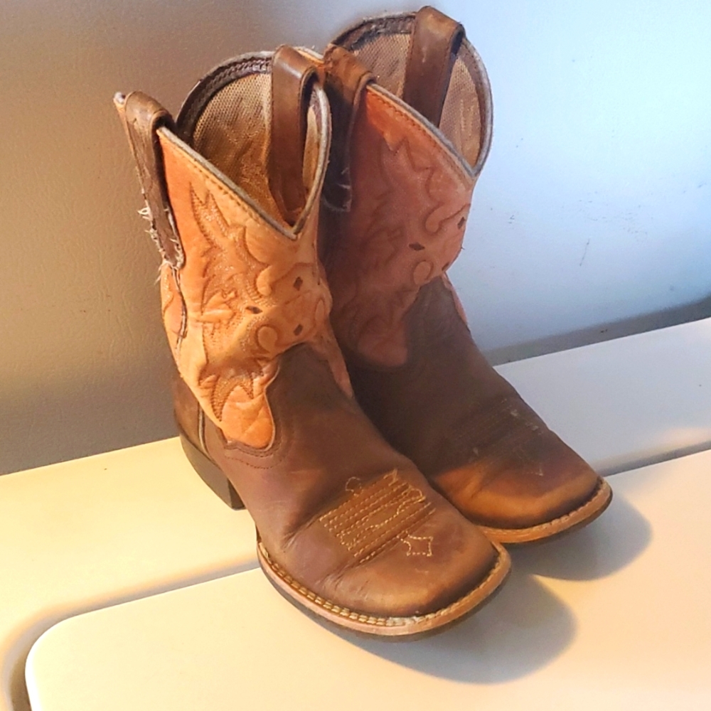 Ariat cowboy boots boys 9